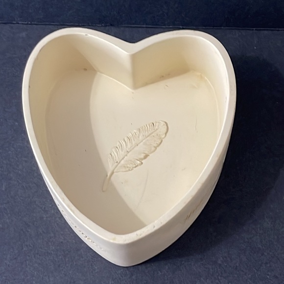 ANGEL WING PRAYER TRINKET BOX - Picture 3 of 9